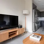 Kendall Square Studio W Gym Wd Rooftop Bos-918